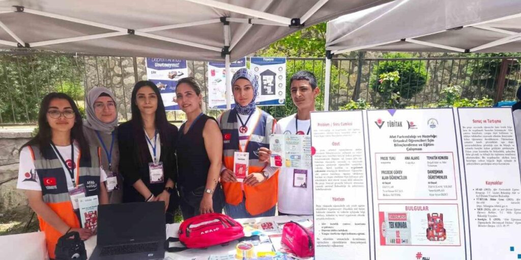 Tunceli’de öğrenciler 4006 TÜBİTAK Bilim Fuarı’nda deprem bilincine dikkat çekti