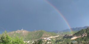 Tunceli’de, yağmur sonrası çıkan gökkuşağı görsel şölen sundu