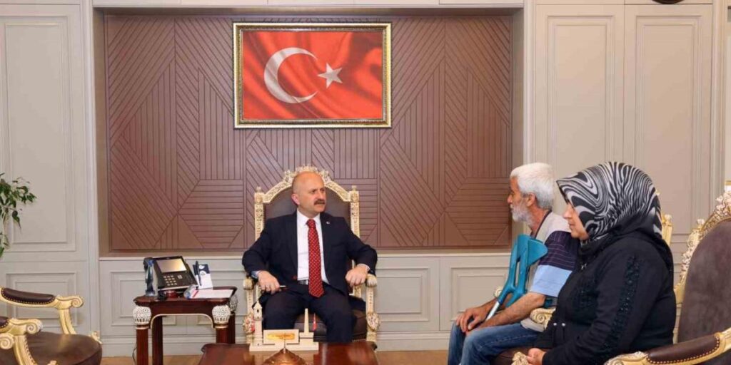 Vali Varol vatandaşların taleplerini dinleniyor