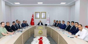 Vali yardımcılarıyla değerlendirme yapıldı