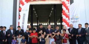 Van Büyükşehir Belediyesi Kalecik Kapalı Semt Pazarı hizmete açıldı