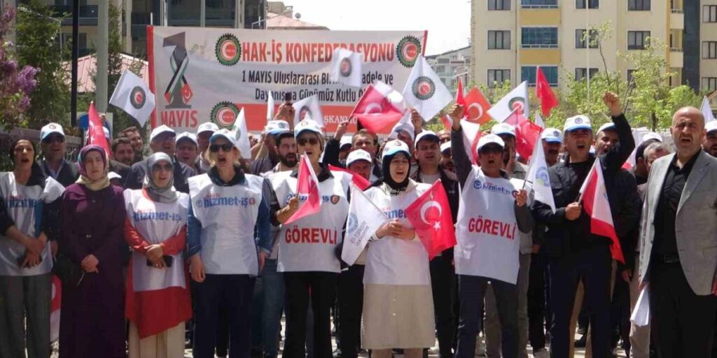 Van’da işten çıkarılan işçilerin buruk ‘1 Mayıs’ kutlaması