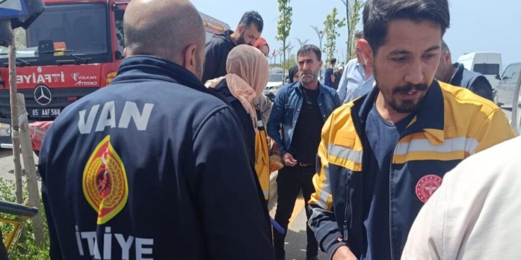 Van’da trafik kazası: 3 yaralı