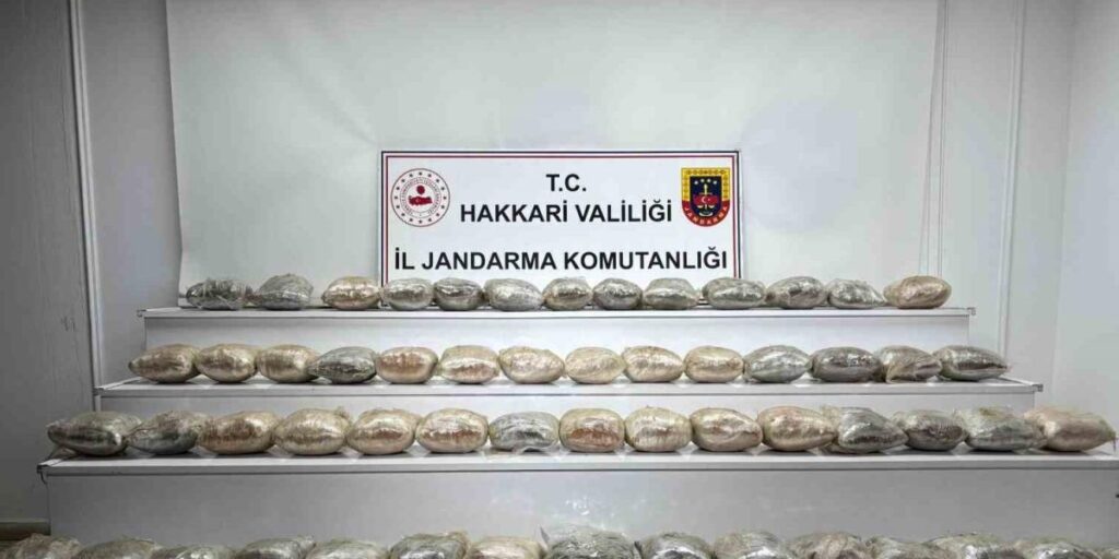 Yüksekova’da 34 kilo kubar esrar ele geçirildi