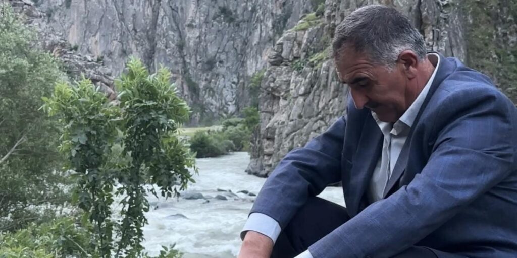 Yüksekova’da derede kaybolan genci arama çalışmalarına ara verildi