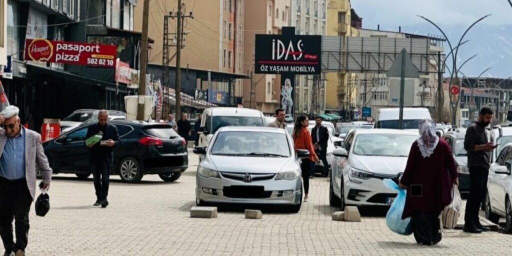 Yüksekova’da park sorunu