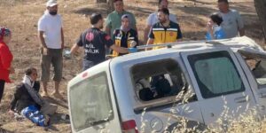 Araç devrildi, Halfeti gezisi kabusa dönüştü: 6 yaralı