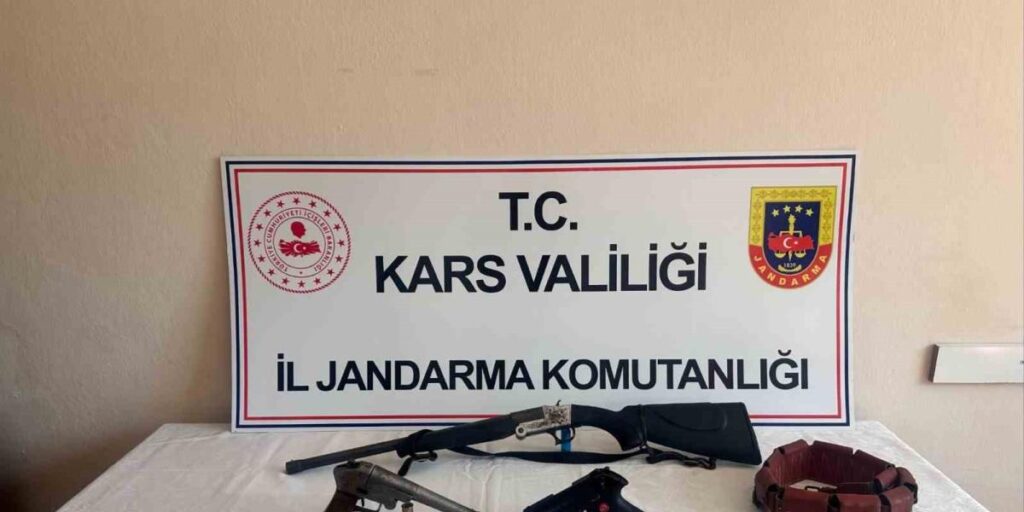 Arpaçay’da silah ve mühimmat ele geçirildi