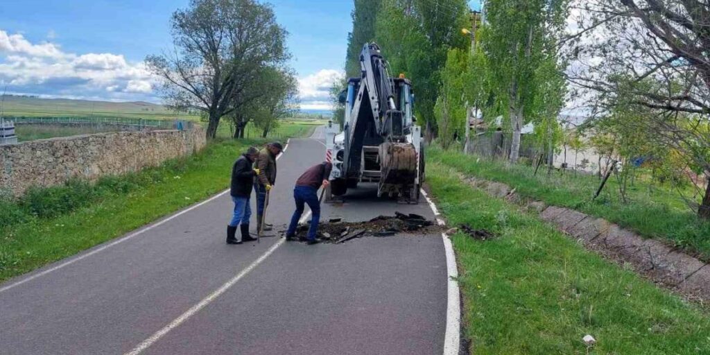Arpaçay’da tahrip edilen su şebekesi onarıldı