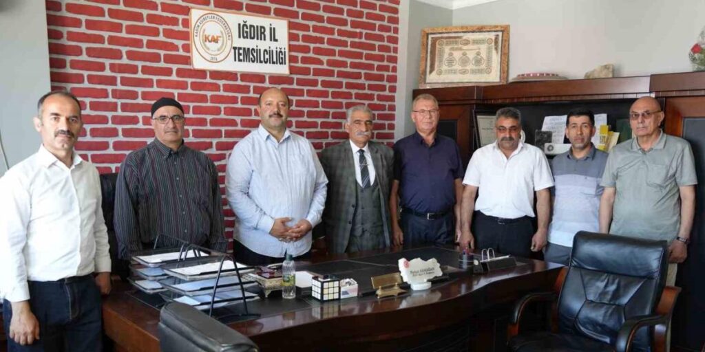 Aşiret liderleri ve kanaat önderlerinden “pahalı hediye” tepkisi