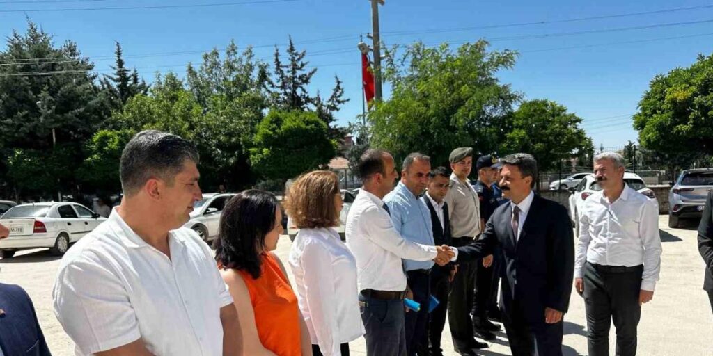 Besni Kaymakamı Ahmet Oğuz Aslan görevine başladı
