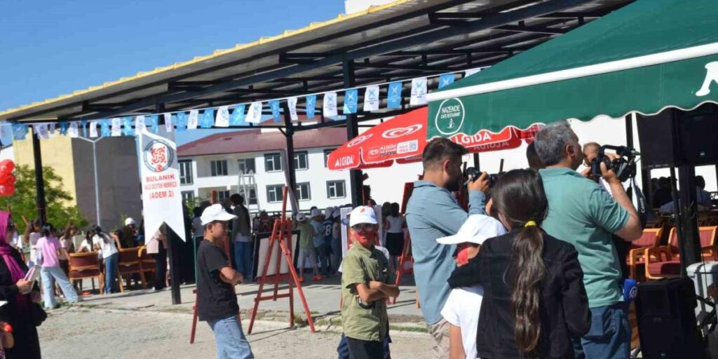 Bulanık’ta çocuk şenliği düzenlendi