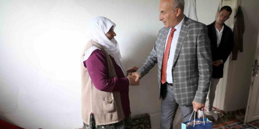 Büyükşehir yaşlı ve dar gelirli aileleri unutmadı