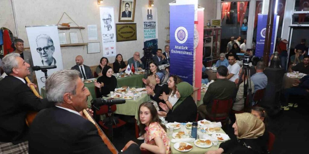“Cahit Arf halk buluşmaları: Temelli kıraathanesinde bilim ve kültür sohbetleri” programı yoğun ilgi gördü