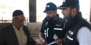 Diyarbakır Canlı Hayvan Borsası’nda satıcılar sahte para konusunda bilgilendirildi