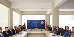Emniyet Müdürü Baybaba, birim amirleriyle toplantı yaptı