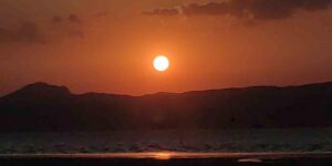 Erçek Gölü’nde muhteşem gün batımı