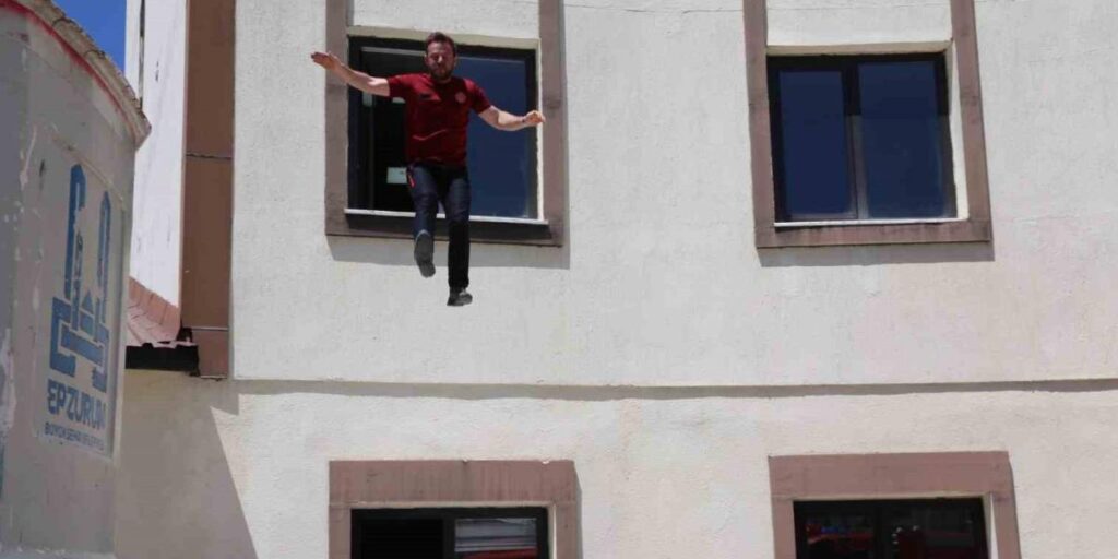 Erzurum İtfaiyesi’nden sağlıkçılara eğitim