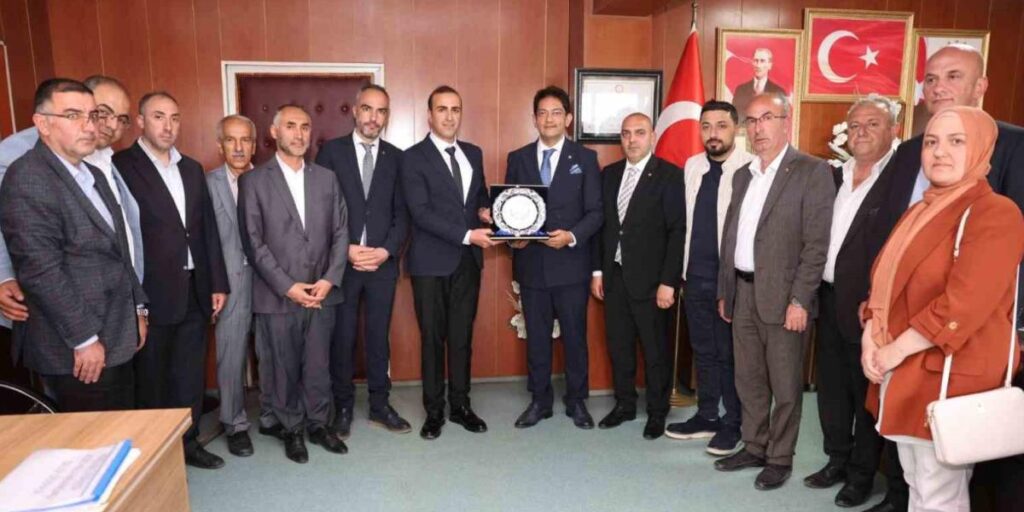 Erzurum Ticaret Borsası’ndan Hınıs’a çıkarma: Üyelerle buluşma, yerel ürünlere destek, turizm vurgusu