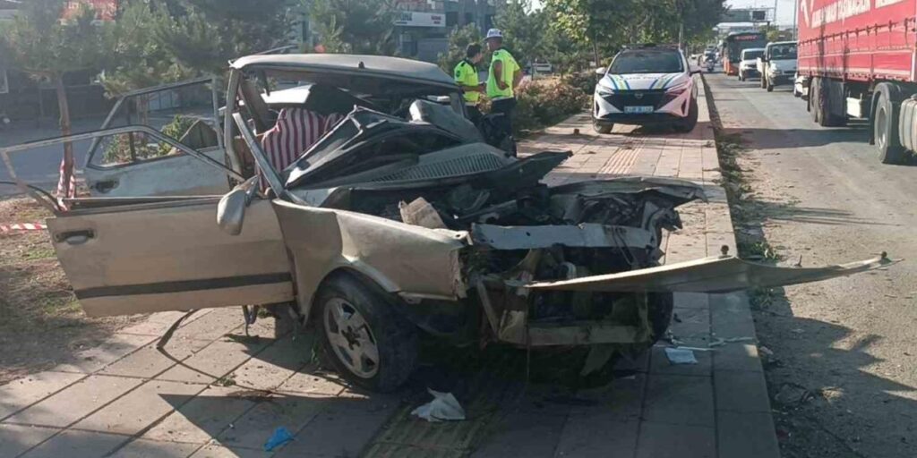 Gaziantep’teki feci kazada Tofaş sürücüsü kurtarılamadı