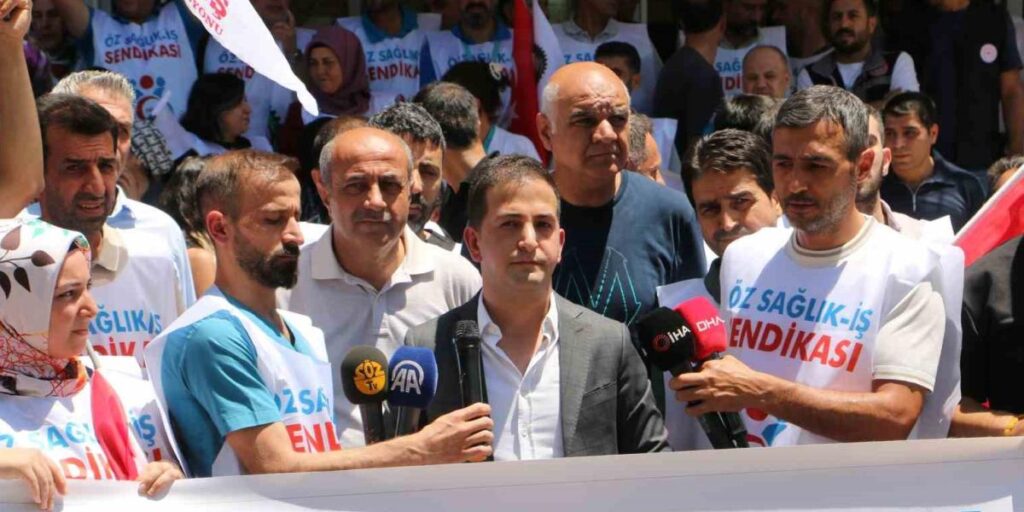 HAK-İŞ ve Öz Sağlık İş Başkanı Aküzüm. “Beklentimiz, çalışanı merkeze alan, geçim şartlarını gözeten adil bir teklifin ortaya konmasıdır”