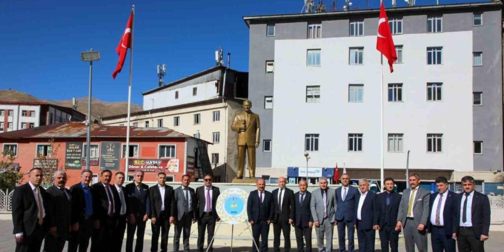 Hakkari’deki muhtarlardan ekmek zammına tepki