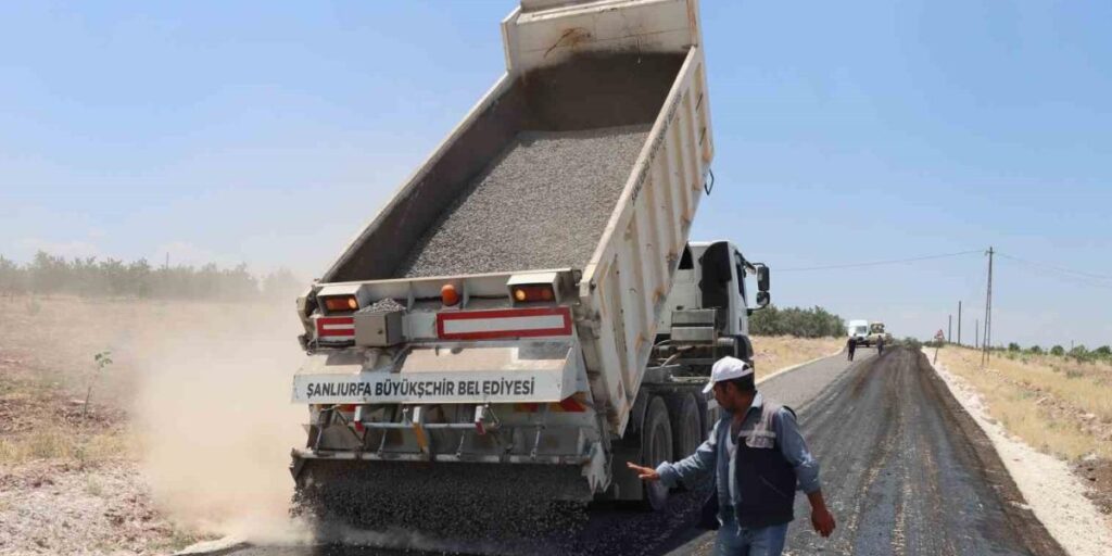 Hilvan kırsalında karayolları standartlarında yol