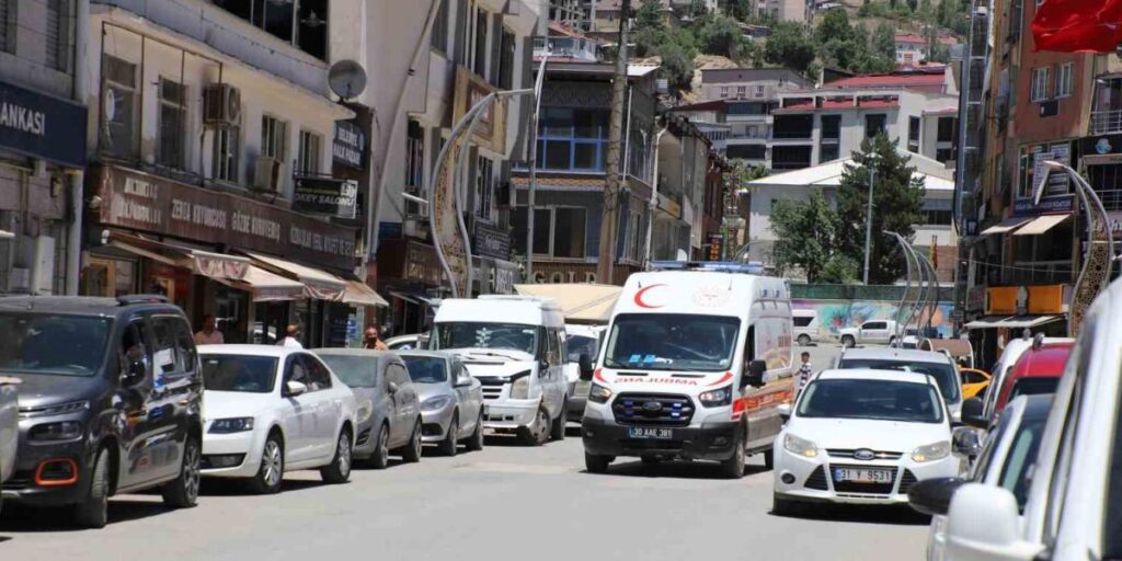 Irak sınırında askeri araç kaza yaptı: 8 asker yaralandı