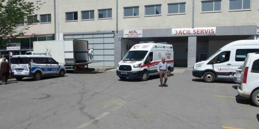 İskeleden düşen işçi hayatını kaybetti