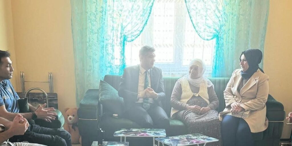 Kaymakam Korkusuz’dan şehit ailesine anlamlı ziyaret