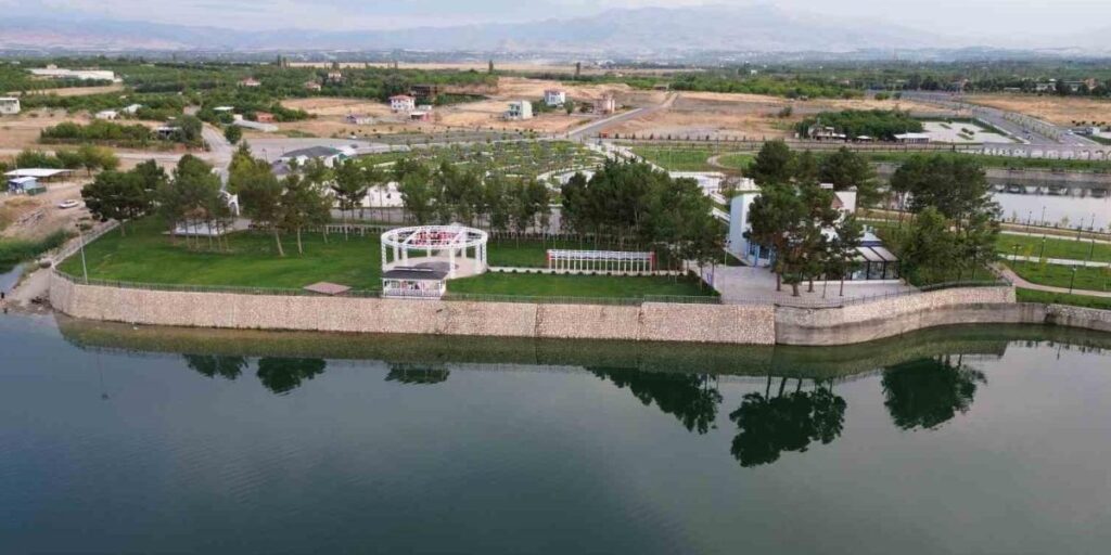 Kırkgöz Sahil Parkı’ndaki kır düğün salonu Malatya’da ilgi görüyor