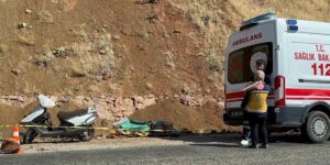 Kontrolden çıkan motosiklet devrildi: 1 ölü, 1 yaralı