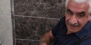 Malatya’da atık su hattına düşen yavru kedi kurtarıldı