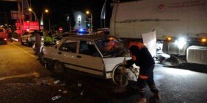 Malatya’da iki aracın karıştığı kazada ortalık savaş alanına döndü: 4 yaralı