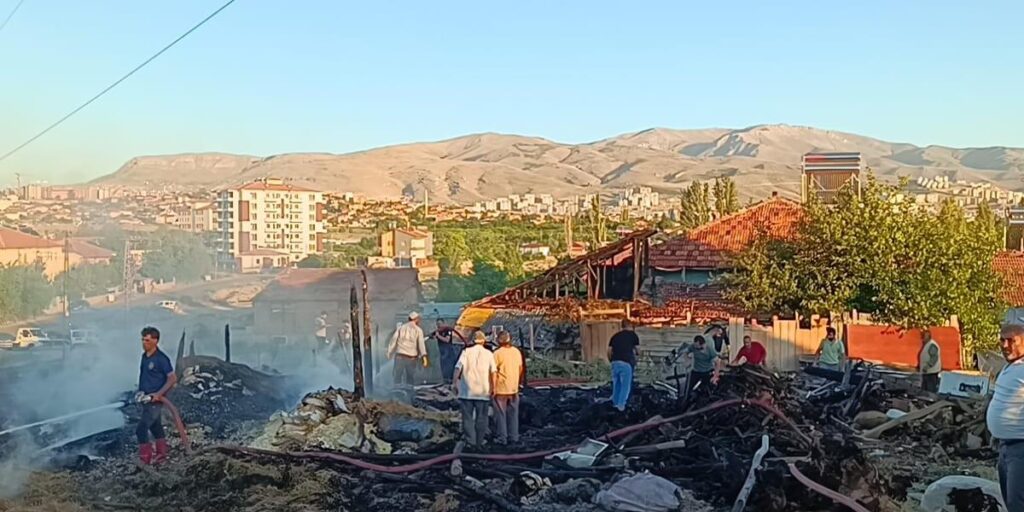 Malatya’da saman balyaları yandı: 1 kişi dumandan etkilendi