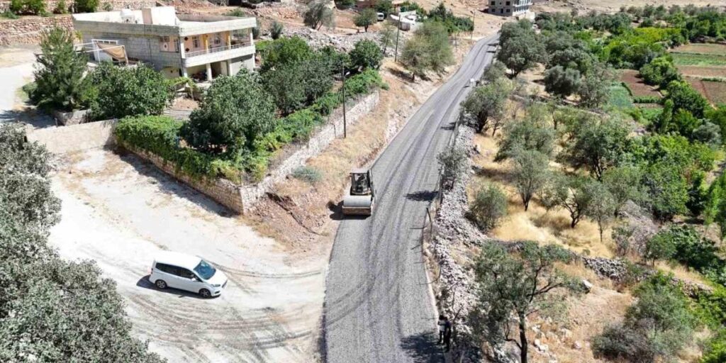 Mardin’de 20 yıllık yol sorunu çözüme kavuşturuldu