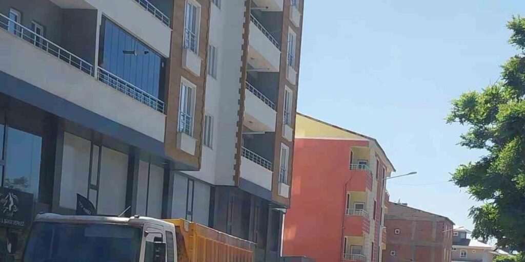 Patnos Belediyesi yol çalışmalarını sürdürüyor