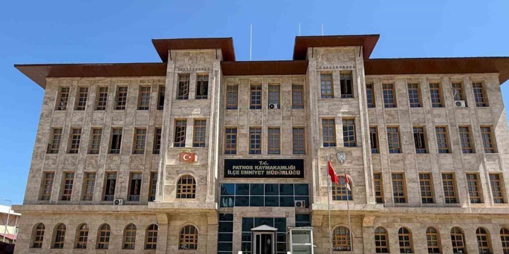 Patnos’ta İlçe Emniyet Müdürlüğü’nün kararlı ve planlı çalışmaları sayesinde, birçok suç henüz işlenmeden engelleniyor.