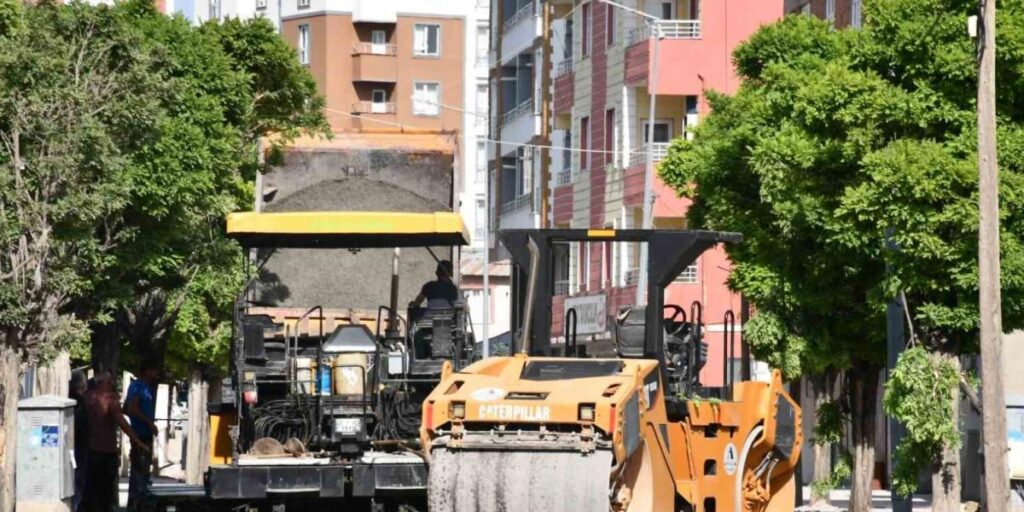 Patnos’ta yol çalışmaları başladı