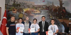 Sabancı Ortaokulu öğrencilerinden TÜBİTAK’ta büyük başarı