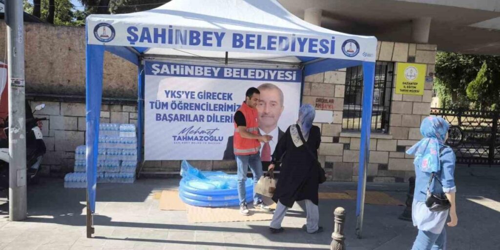 Şahinbey belediyesi öğrencileri yalnız bırakmadı