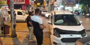 Siirt’te hafif ticari araç ile otomobil çarpıştı