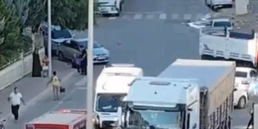 Siverek’te tırın çarptığı yaşlı kadın ağır yaralandı