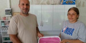 Tescilli Mor Reyhan bu kez dondurma oldu