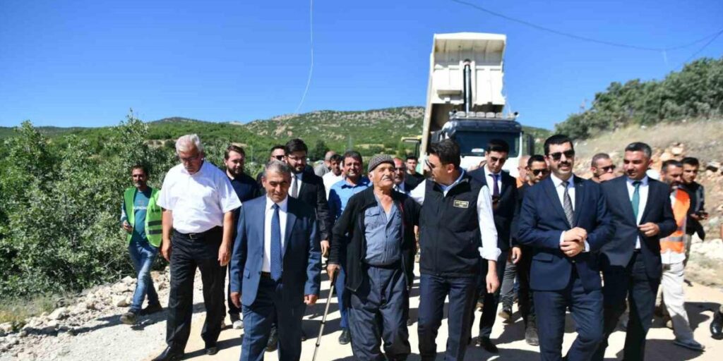 Tunceli’de köy yolları sıcak asfalta tanışıyor