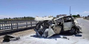 Van’da tır otomobile çarptı; 4 yaralı