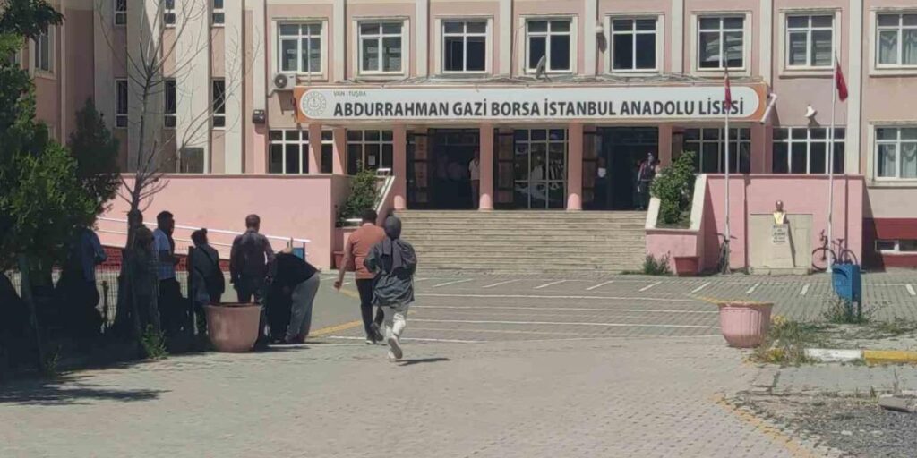 Van’da YKS maratonu TYT ile başladı