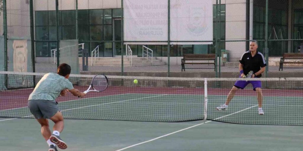 15 Temmuz Demokrasi ve Zafer Bayramı Tenis Turnuvası başladı