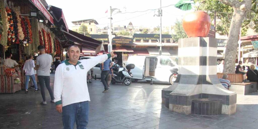 Asırlardır canlılığını koruyan çarşı