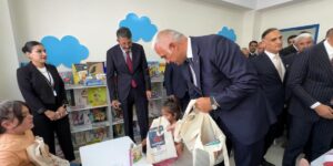 Bakan Ersoy İran sınırında kütüphane açılışını gerçekleştirdi